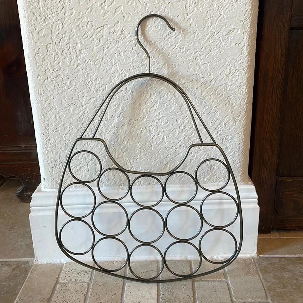 Scarf Hanger